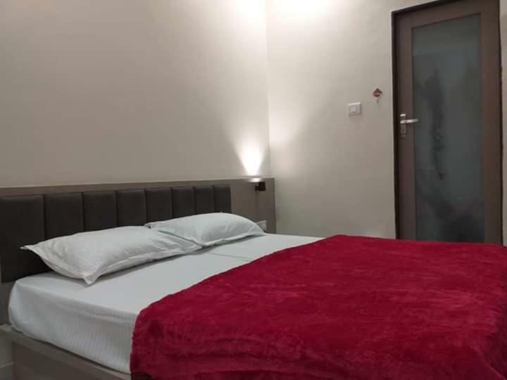 Hotel Diamond Castle Pali  Екстер'єр фото